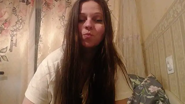 Snapshot of CatMelissa chatting on 20, 4, 2026 CatMelissa online show from 20, 4, 2026