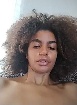 Snapshot of Emanuelle_manu chatting on 12, 2, 2025 Emanuelle manu online show from 12, 2, 2025