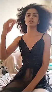 Snapshot of Emanuelle_manu chatting on 4, 12, 2025 Emanuelle manu online show from 4, 12, 2025