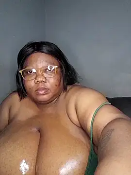 Snapshot of DAIRYBELLELIZxx chatting on 19, 7, 2026 DAIRYBELLELIZxx online show from 19, 7, 2026