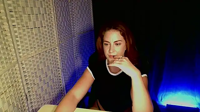 Snapshot of KayleyxEmily chatting on 6, 6, 2026 KayleyxEmily online show from 6, 6, 2026