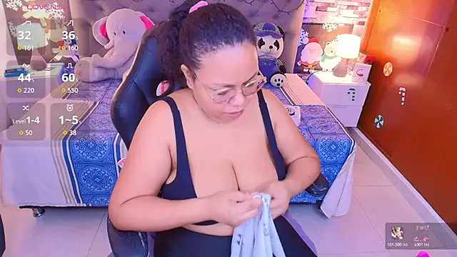 italy   boobs online show from 22, 12, 2025