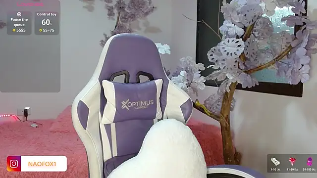 NaomiFox1 online show from 5, 11, 2025