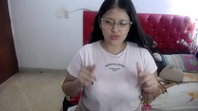 Snapshot of angel_barbie_1 chatting on 20, 5, 2026 angel barbie 1 online show from 20, 5, 2026