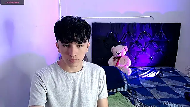 Snapshot of benji_hoter chatting on 20, 9, 2025 benji hoter online show from 20, 9, 2025
