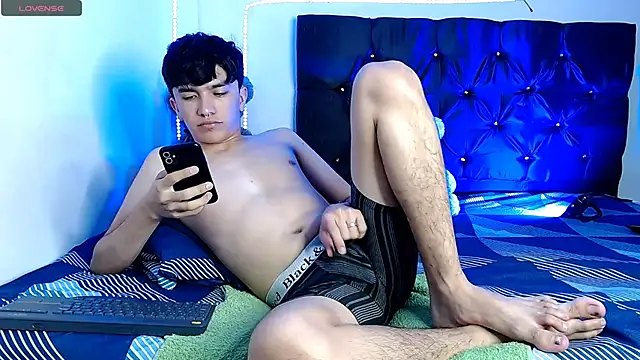 Snapshot of benji_hoter chatting on 21, 9, 2025 benji hoter online show from 21, 9, 2025