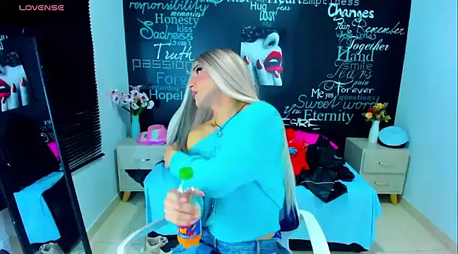 DarianaGia online show from 11, 12, 2024