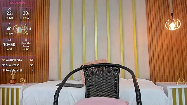 Snapshot of love_mommy chatting on 28, 1, 2025 love mommy online show from 28, 1, 2025