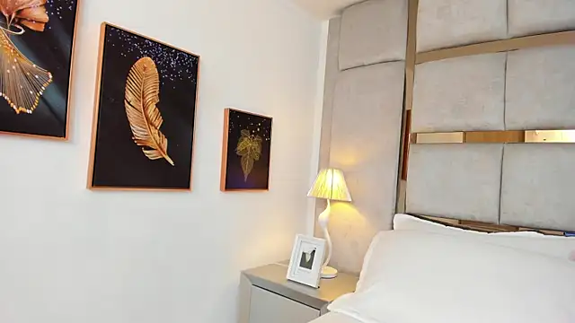 AmbarJensen online show from 11, 1, 2026