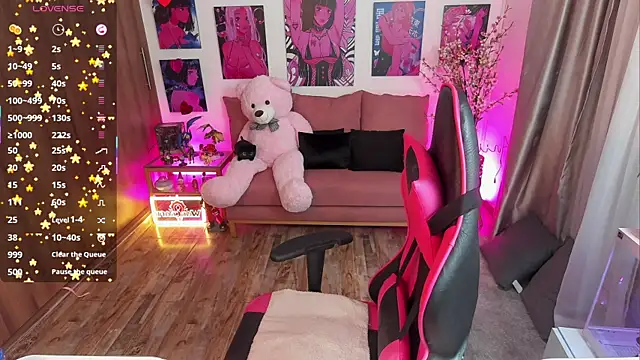 Snapshot of annieesweett chatting on 9, 7, 2026 annieesweett online show from 9, 7, 2026