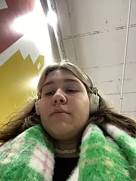 SuzieMurray online show from 6, 3, 2025