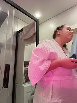 Snapshot of SuzieMurray chatting on 13, 2, 2026 SuzieMurray online show from 13, 2, 2026