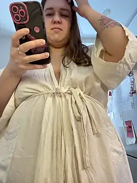 Snapshot of SuzieMurray chatting on 22, 2, 2026 SuzieMurray online show from 22, 2, 2026