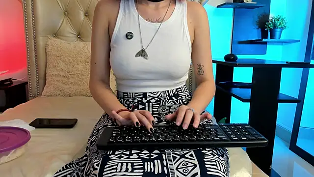 AlexaFoxy18 online show from 10, 12, 2024