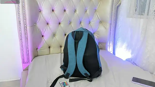 AlexaFoxy18 online show from 1, 10, 2025