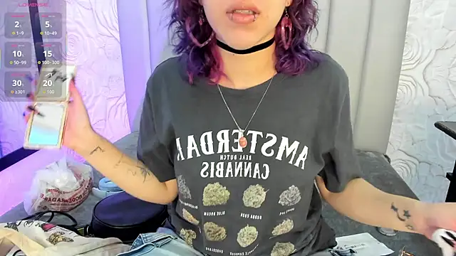 AlexaFoxy18 online show from 4, 3, 2026