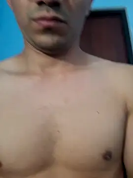 Snapshot of charlesss19 chatting on 4, 11, 2025 charlesss19 online show from 4, 11, 2025