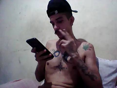 gatobranco001 online show from 10, 3, 2025