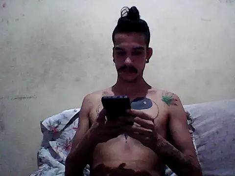gatobranco001 online show from 16, 3, 2025