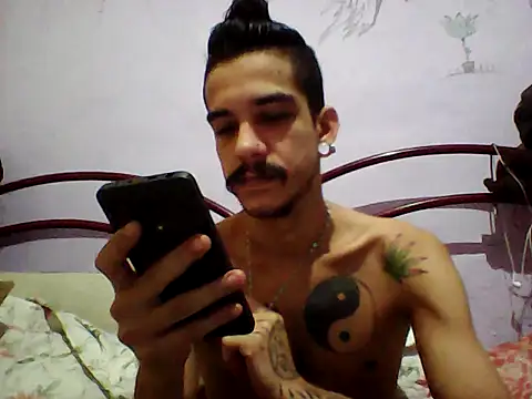 gatobranco001 online show from 23, 3, 2025