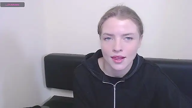 Snapshot of MissOliviaa_ chatting on 9, 12, 2024 MissOliviaa  online show from 9, 12, 2024