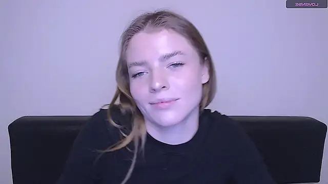 Snapshot of MissOliviaa_ chatting on 15, 12, 2024 MissOliviaa  online show from 15, 12, 2024