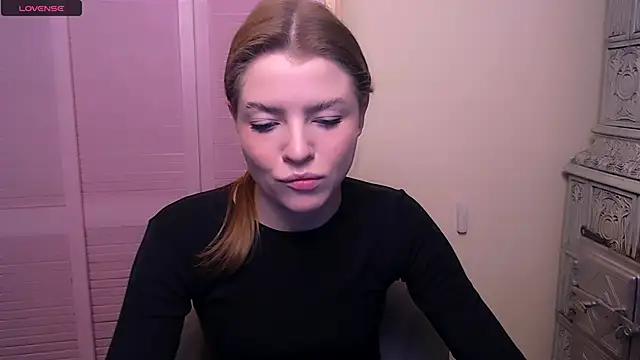 Snapshot of MissOliviaa_ chatting on 22, 12, 2024 MissOliviaa  online show from 22, 12, 2024