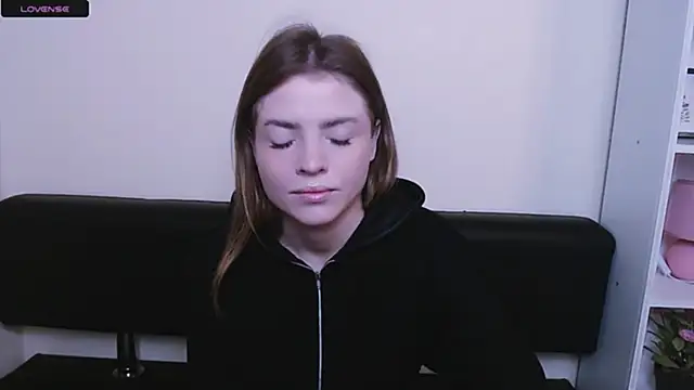 Snapshot of MissOliviaa_ chatting on 8, 1, 2025 MissOliviaa  online show from 8, 1, 2025