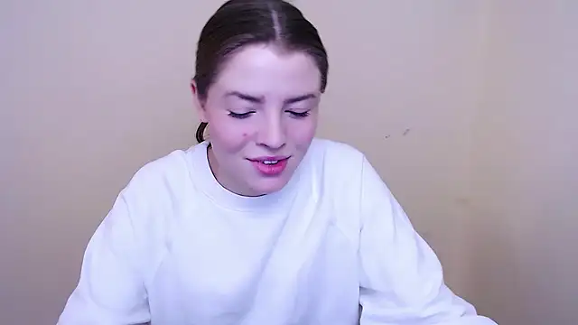 Snapshot of MissOliviaa_ chatting on 22, 1, 2025 MissOliviaa  online show from 22, 1, 2025