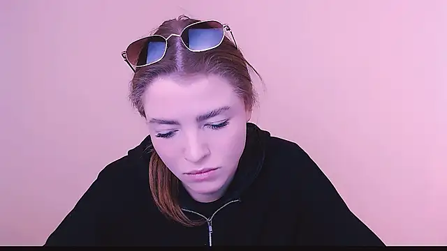 Snapshot of MissOliviaa_ chatting on 10, 2, 2025 MissOliviaa  online show from 10, 2, 2025