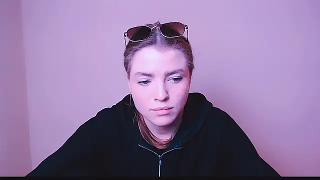 Snapshot of MissOliviaa_ chatting on 10, 2, 2025 MissOliviaa  online show from 10, 2, 2025