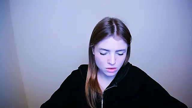 Snapshot of MissOliviaa_ chatting on 11, 2, 2025 MissOliviaa  online show from 11, 2, 2025