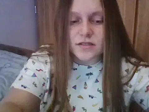 Evasapples online show from 21, 2, 2025