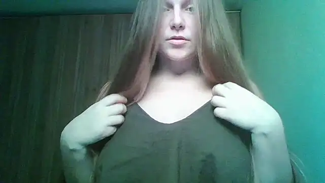 Snapshot of Evasapples chatting on 10, 2, 2026 Evasapples online show from 10, 2, 2026