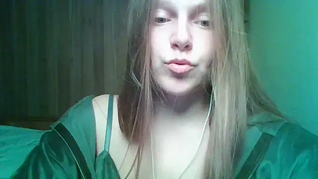 Snapshot of Evasapples chatting on 13, 2, 2026 Evasapples online show from 13, 2, 2026