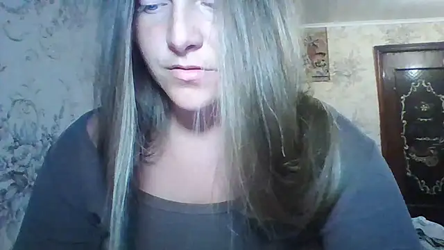 Snapshot of Evasapples chatting on 8, 7, 2026 Evasapples online show from 8, 7, 2026