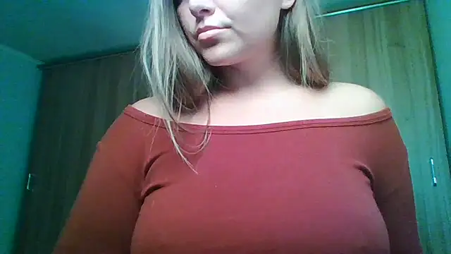 Snapshot of Evasapples chatting on 11, 7, 2026 Evasapples online show from 11, 7, 2026