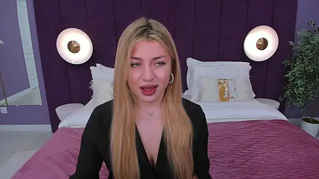 HelenaMorgan online show from 8, 2, 2025