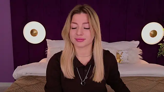 HelenaMorgan online show from 5, 11, 2025