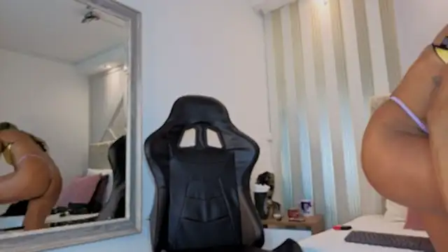 Tayra Pradit online show from 1, 2, 2026