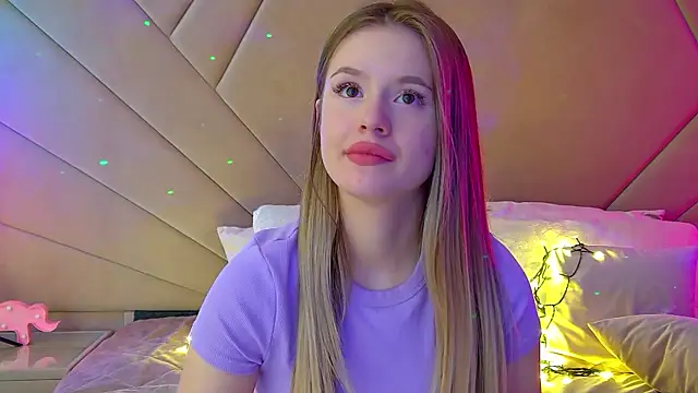 MilanaBalmain online show from 8, 3, 2025