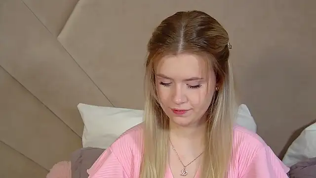 MilanaBalmain online show from 6, 4, 2026