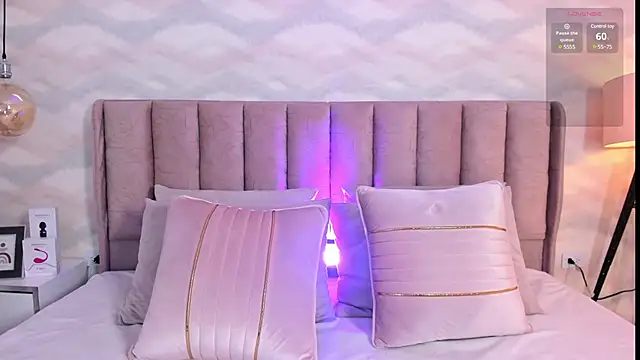 im nika  online show from 7, 3, 2025