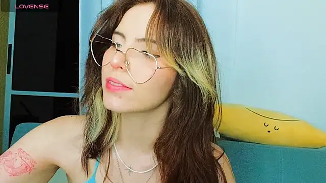 cherrybom969 online show from 25, 1, 2025