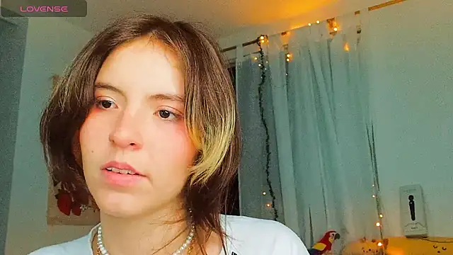 cherrybom969 online show from 23, 2, 2025