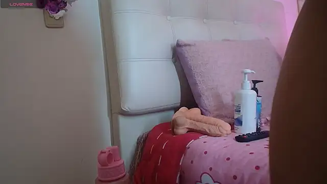 Snapshot of Madysson_leee chatting on 2, 6, 2026 Madysson leee online show from 2, 6, 2026
