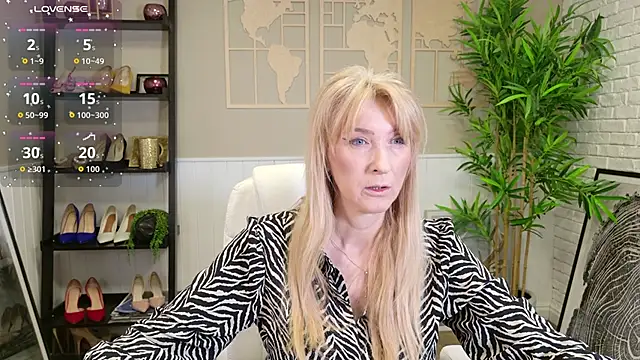 Snapshot of LadyLeea chatting on 7, 5, 2026 LadyLeea online show from 7, 5, 2026