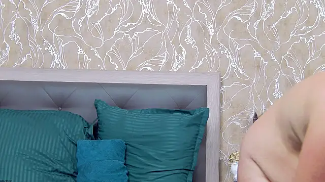Snapshot of CassidyVelvet chatting on 5, 7, 2026 CassidyVelvet online show from 5, 7, 2026