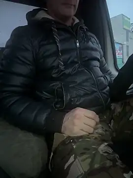 Snapshot of AlexGWoW chatting on 15, 12, 2025 AlexGWoW online show from 15, 12, 2025