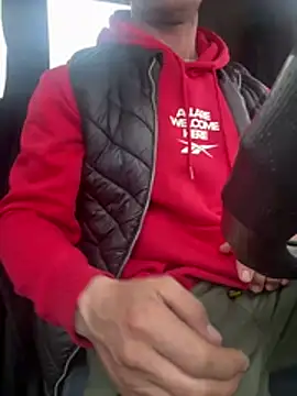 Snapshot of AlexGWoW chatting on 2, 4, 2026 AlexGWoW online show from 2, 4, 2026